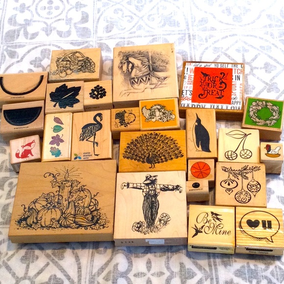 Lot of 23 wooden rubber art stamps. Mixed holidays and other themes. - Picture 1 of 6